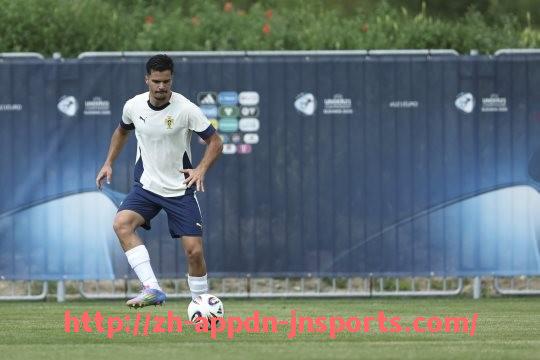 江南体育APP-赫罗纳俱乐部西甲赛程及球队表现深度分析