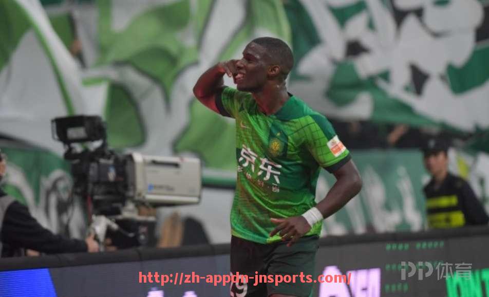 江南体育APP-世俱杯各球队进攻人数分布模式解析：中前场配置与压迫效果