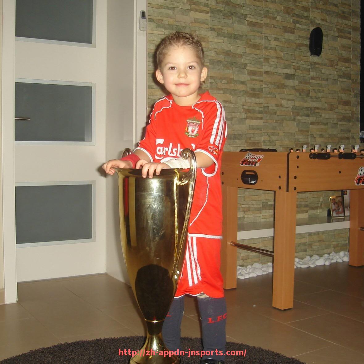 江南体育APP-英超球队官方口号、队训与文化标语集锦