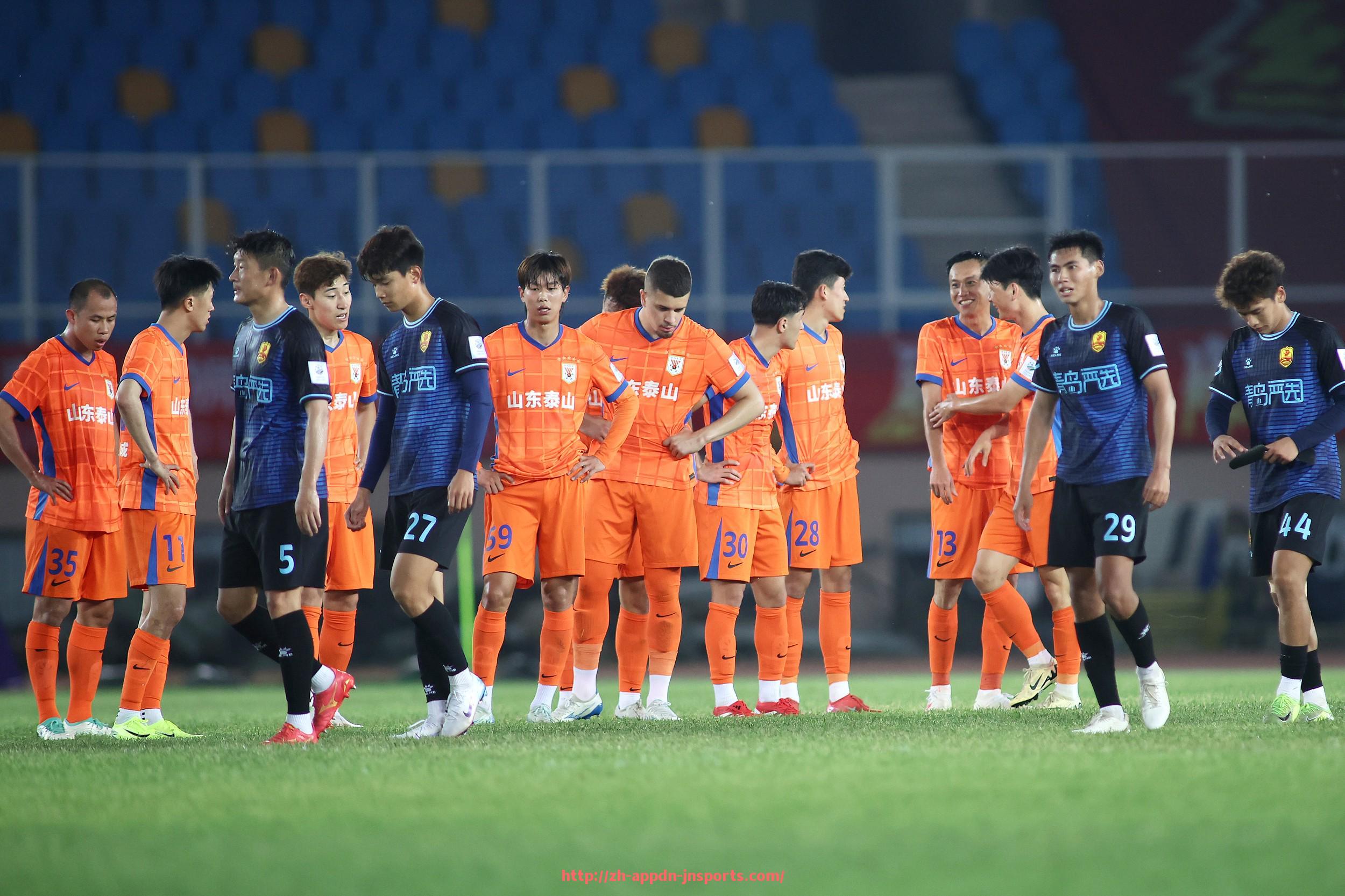 江南体育APP-腾讯欧冠足球2游戏评测及与现实赛事同步玩法分析